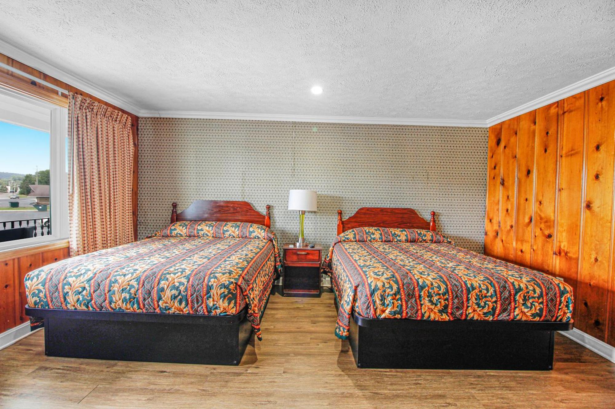 Horse Cave Motel